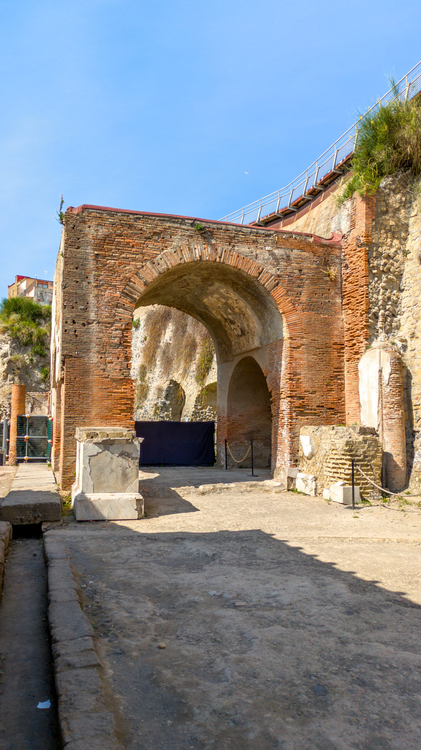 PXL_20250409_125942856.RAW-02.ORIGINAL